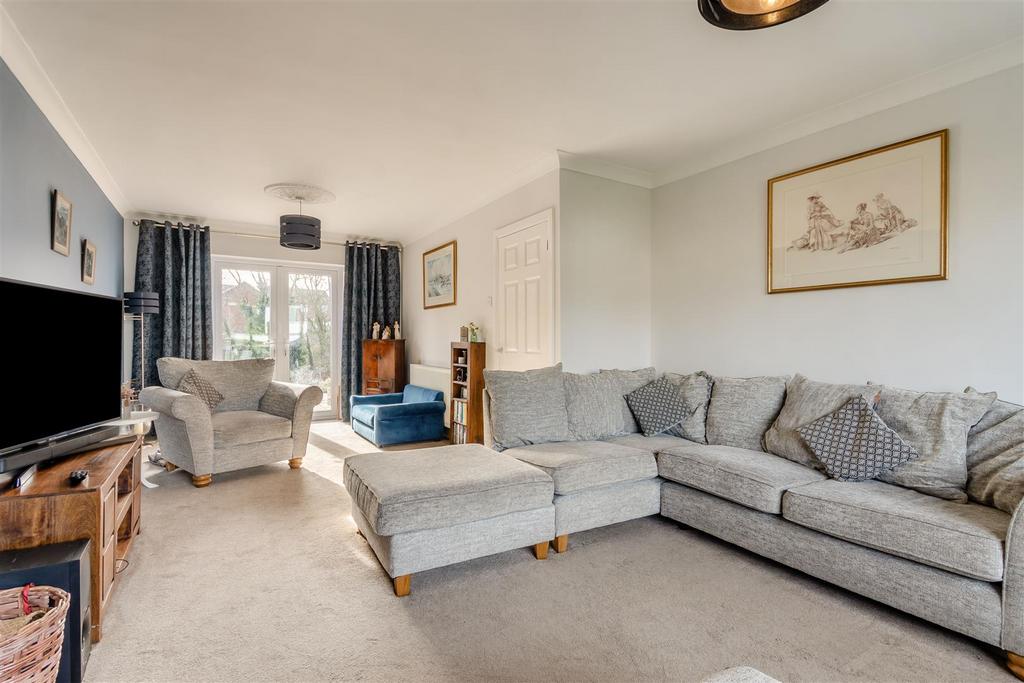 8678880-interior12.jpg
