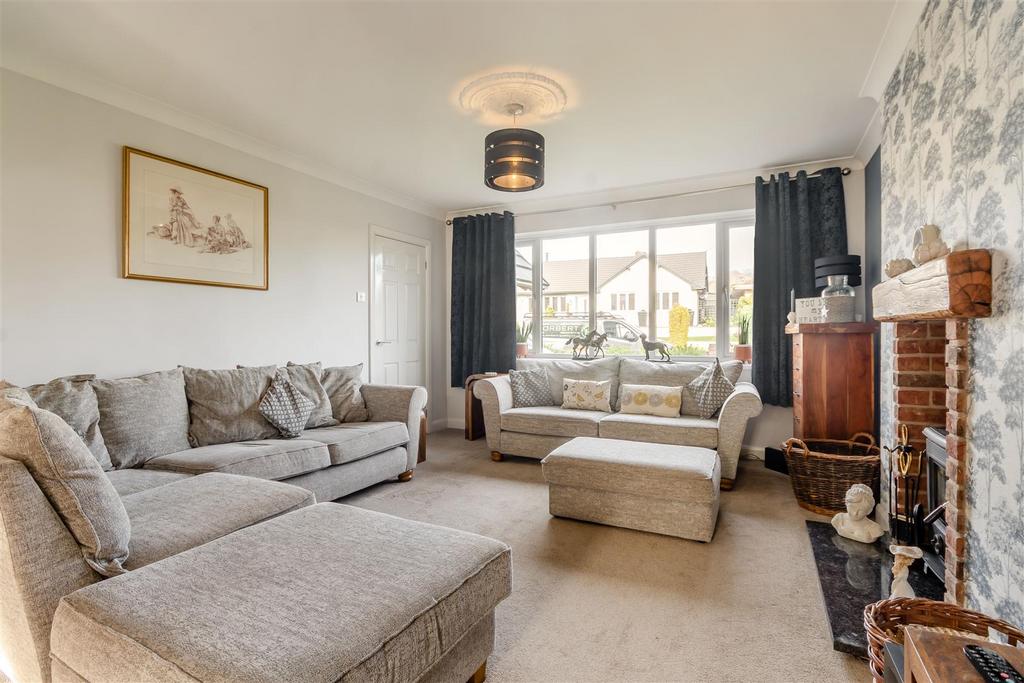 8678880-interior10.jpg