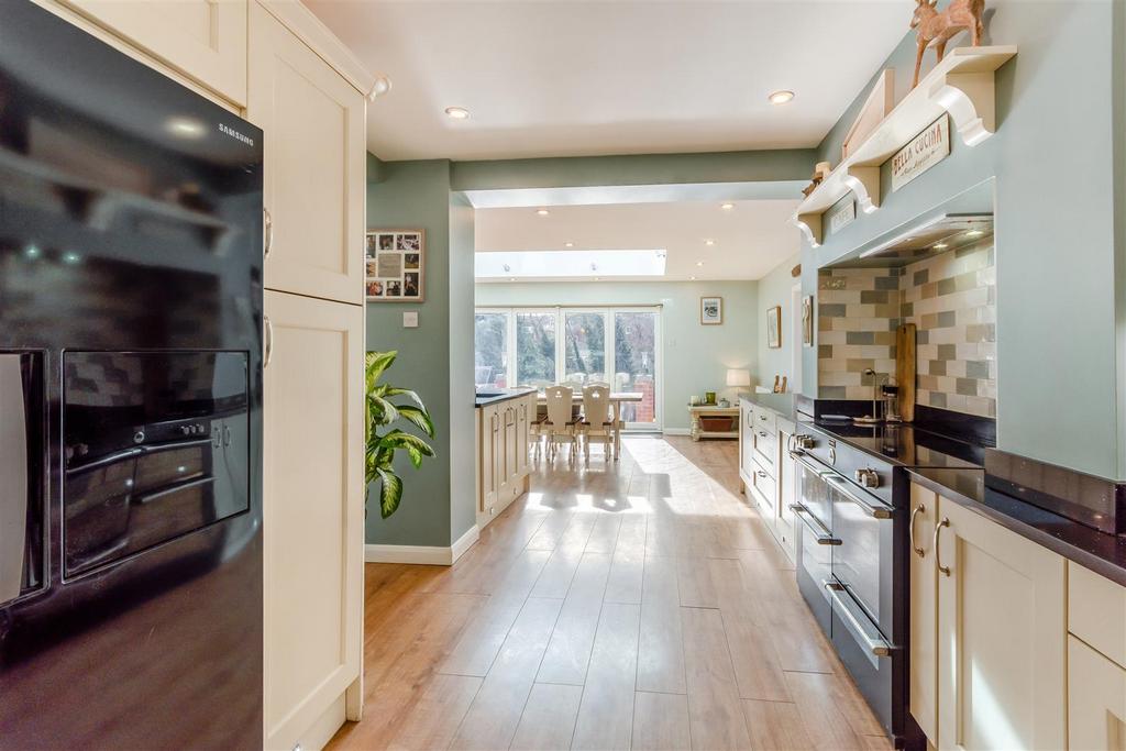 8678880-interior07.jpg