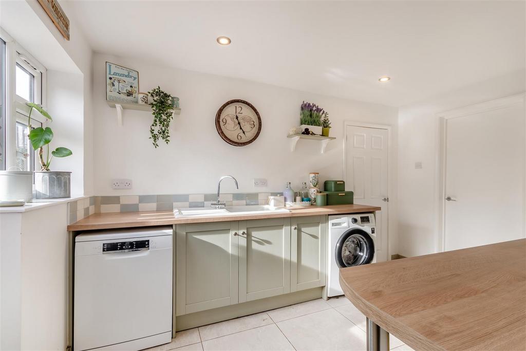 8678880-interior17.jpg