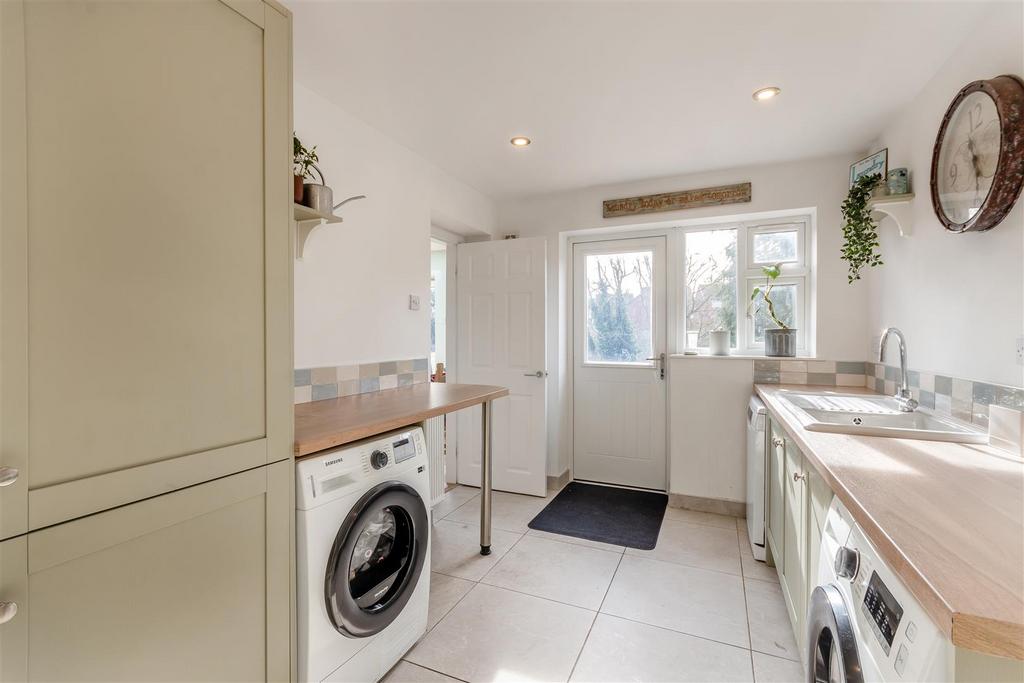 8678880-interior19.jpg