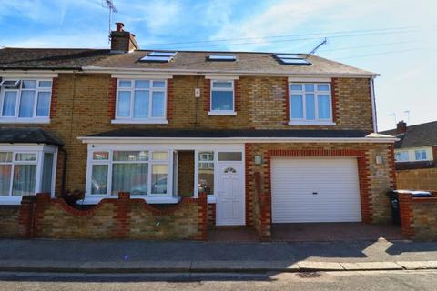 5 bedroom semi-detached house to rent, Leopold Road, Ramsgate