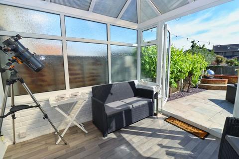 5 bedroom semi-detached house to rent, Leopold Road, Ramsgate