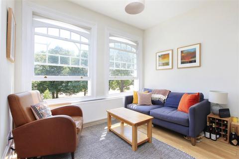2 bedroom flat to rent, Elmbourne Road, London SW17