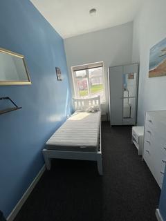 1 bedroom in a house share to rent, Room 3, 13 Maypole Hill, Halesowen