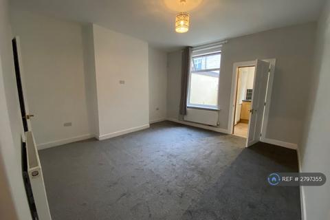2 bedroom terraced house to rent, Bromsgrove Road, Burnley, BB10
