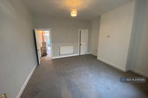 2 bedroom terraced house to rent, Bromsgrove Road, Burnley, BB10