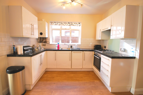 1 bedroom maisonette to rent, Masons Avenue, Harrow