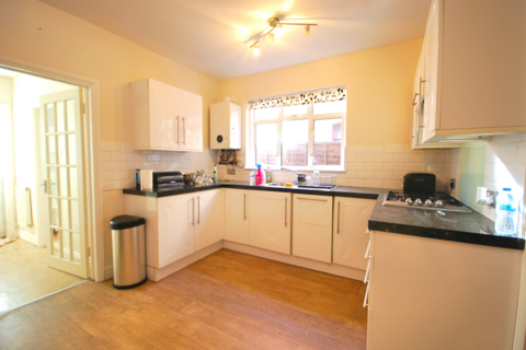 1 bedroom maisonette to rent, Masons Avenue, Harrow