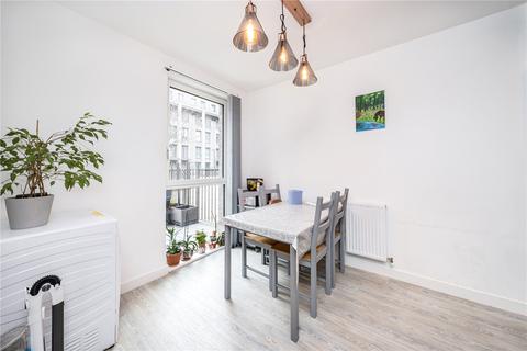 4 bedroom terraced house for sale, Ruffle House, 4-14 Shipbuilding Way, London, E13