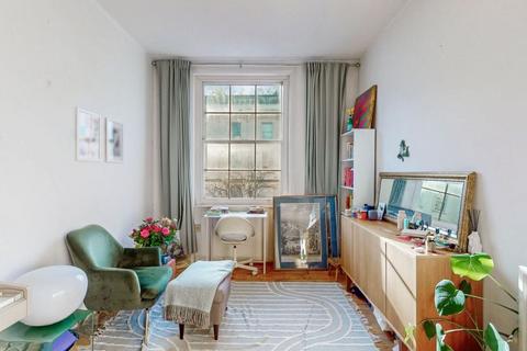 1 bedroom flat to rent, W2