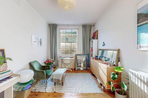 1 bedroom flat to rent, W2