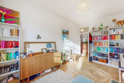 1 bedroom flat to rent, W2