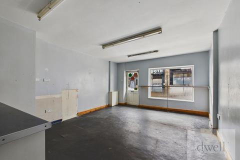 Retail property (high street) for sale, 5 Town St Yeadon LS19 7EQ