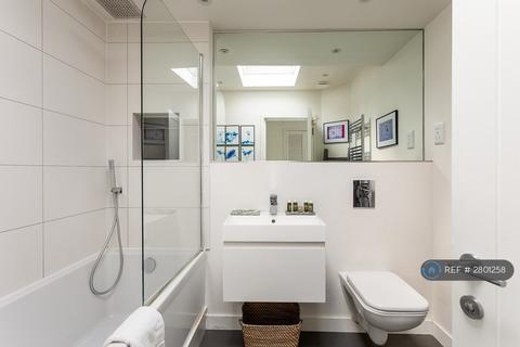 2 bedroom flat to rent, Newlands Terrace, London, SW8