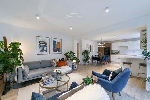 2 bedroom flat to rent, Ericcson Close, SW18