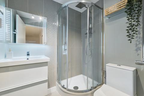 2 bedroom flat to rent, Ericcson Close, SW18