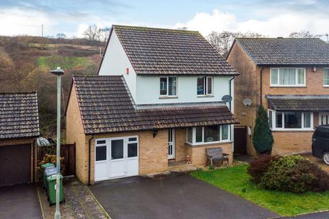 3 bedroom detached house for sale, Larkspur Gardens, Barnstaple EX32