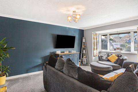 3 bedroom detached house for sale, Larkspur Gardens, Barnstaple EX32