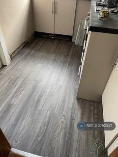 2 bedroom terraced house to rent, St. Cuthbert Street, Burnley, BB10