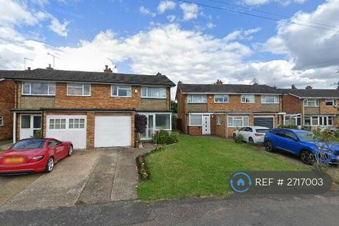 3 bedroom maisonette to rent, Andover Close, Uxbridge, UB8