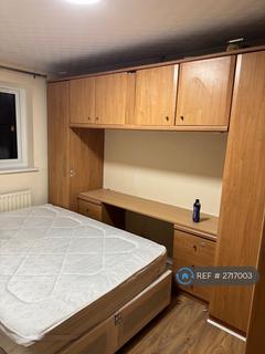 undefined, Andover Close, Uxbridge, UB8