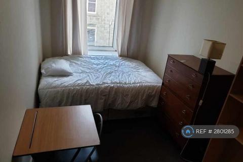 1 bedroom in a flat share to rent, Menzies Road, Aberdeen, AB11