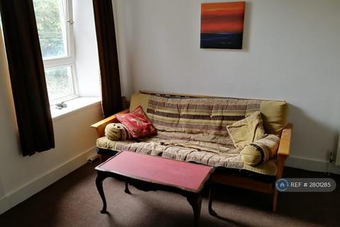 1 bedroom in a flat share to rent, Menzies Road, Aberdeen, AB11