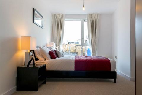 2 bedroom apartment to rent, Courtyard Apartments, Avantgarde, Shoreditch E1