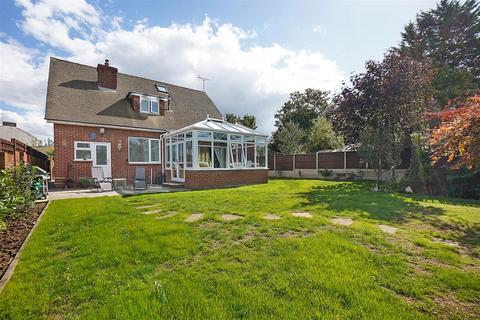 5 bedroom detached house for sale, Junction Road, Gillingham