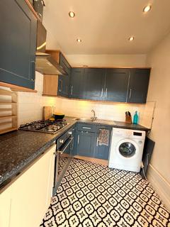 1 bedroom flat to rent, Rossie Place, Abbeyhill, Edinburgh, EH7