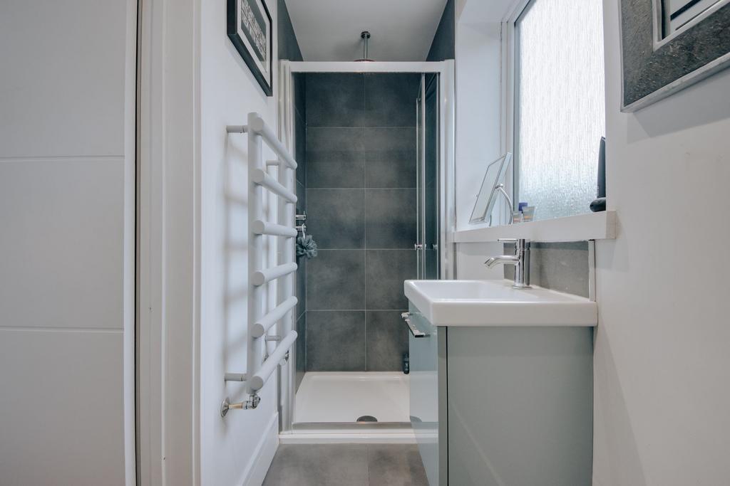 Bedroom 3 En-suite