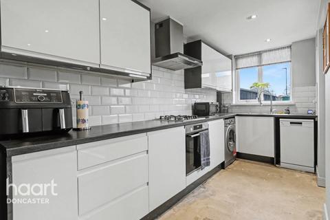 3 bedroom semi-detached house for sale, Cromwell Road, Bentley, Doncaster