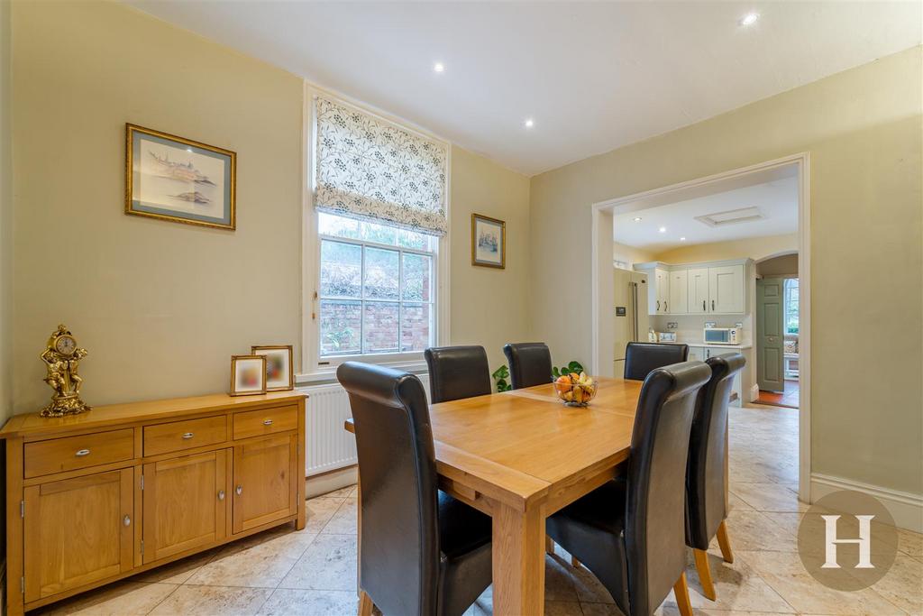 Breakfast Room