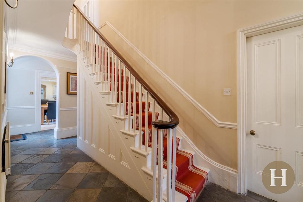 Hadleigh Estate Agents-13.jpg