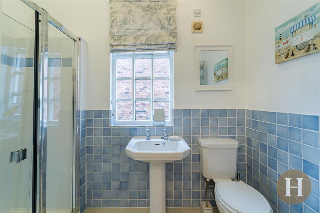 Hadleigh Estate Agents-57.jpg