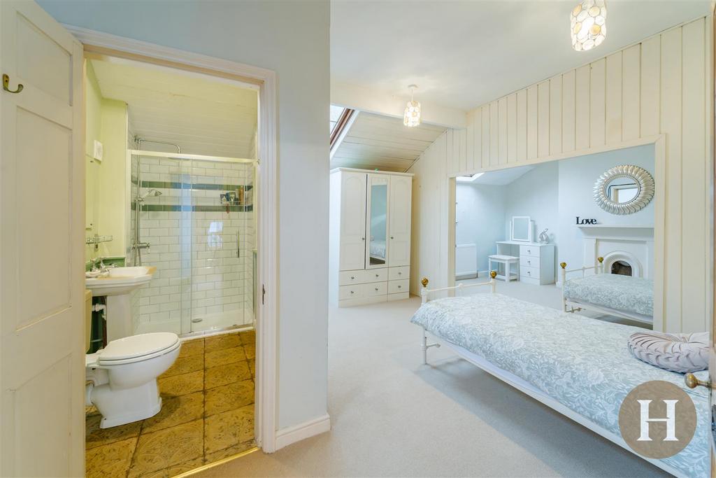 Hadleigh Estate Agents-63.jpg