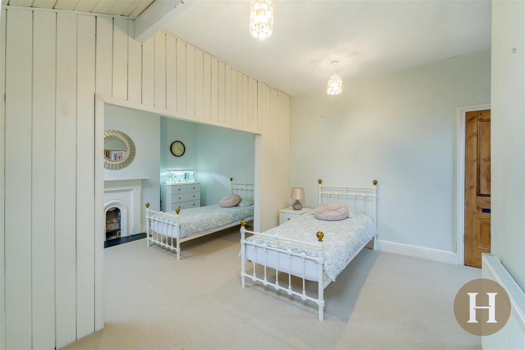 Hadleigh Estate Agents-67.jpg
