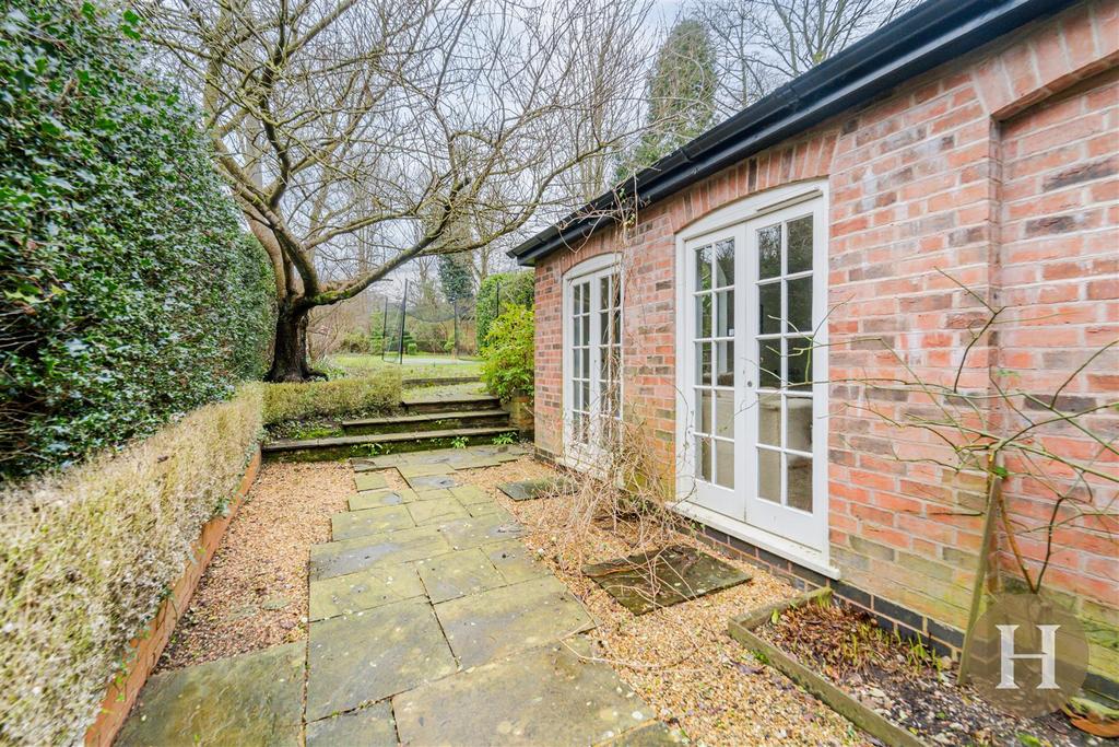 Hadleigh Estate Agents-76.jpg