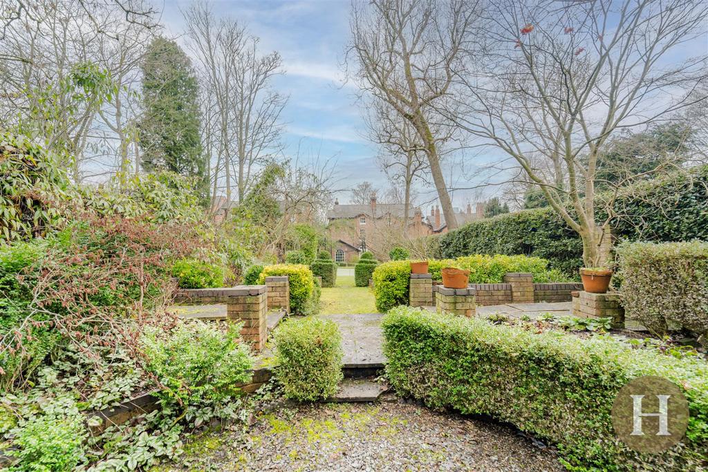 Hadleigh Estate Agents-83.jpg