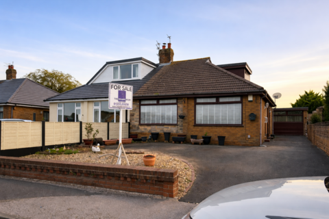 2 bedroom bungalow for sale, Castle Lane, Staining FY3