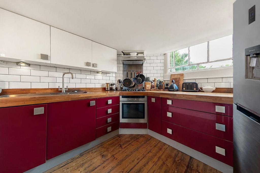 Kitchen (1).jpg