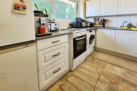 undefined, Southampton SO15