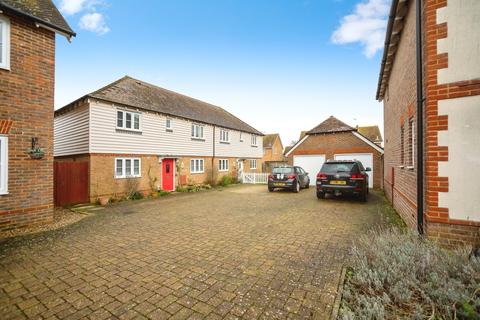 4 bedroom semi-detached house for sale, School Lane, Sittingbourne, ME9