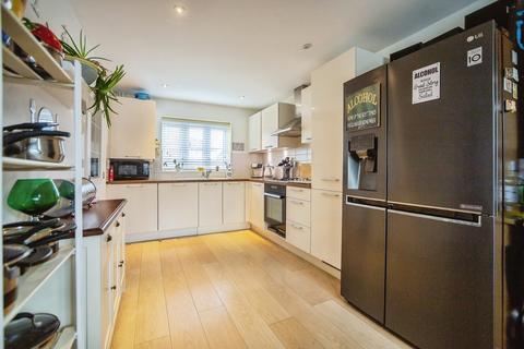 4 bedroom semi-detached house for sale, School Lane, Sittingbourne, ME9