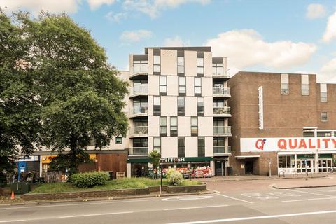 undefined, Staines Road, Hounslow TW3