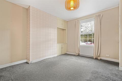 2 bedroom end of terrace house for sale, Apperley Road, Bradford BD10