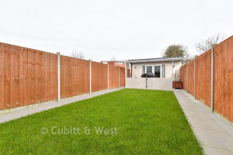 4 bedroom terraced house for sale, Meopham Road, Mitcham, Surrey