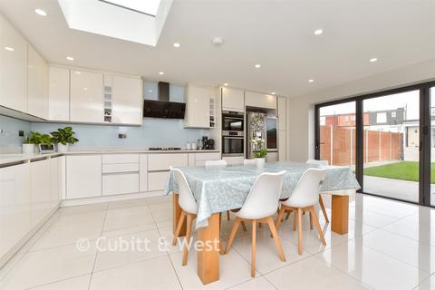 4 bedroom terraced house for sale, Meopham Road, Mitcham, Surrey