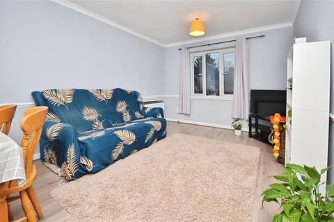 2 bedroom apartment for sale, Plested Court, Aylesbury HP22